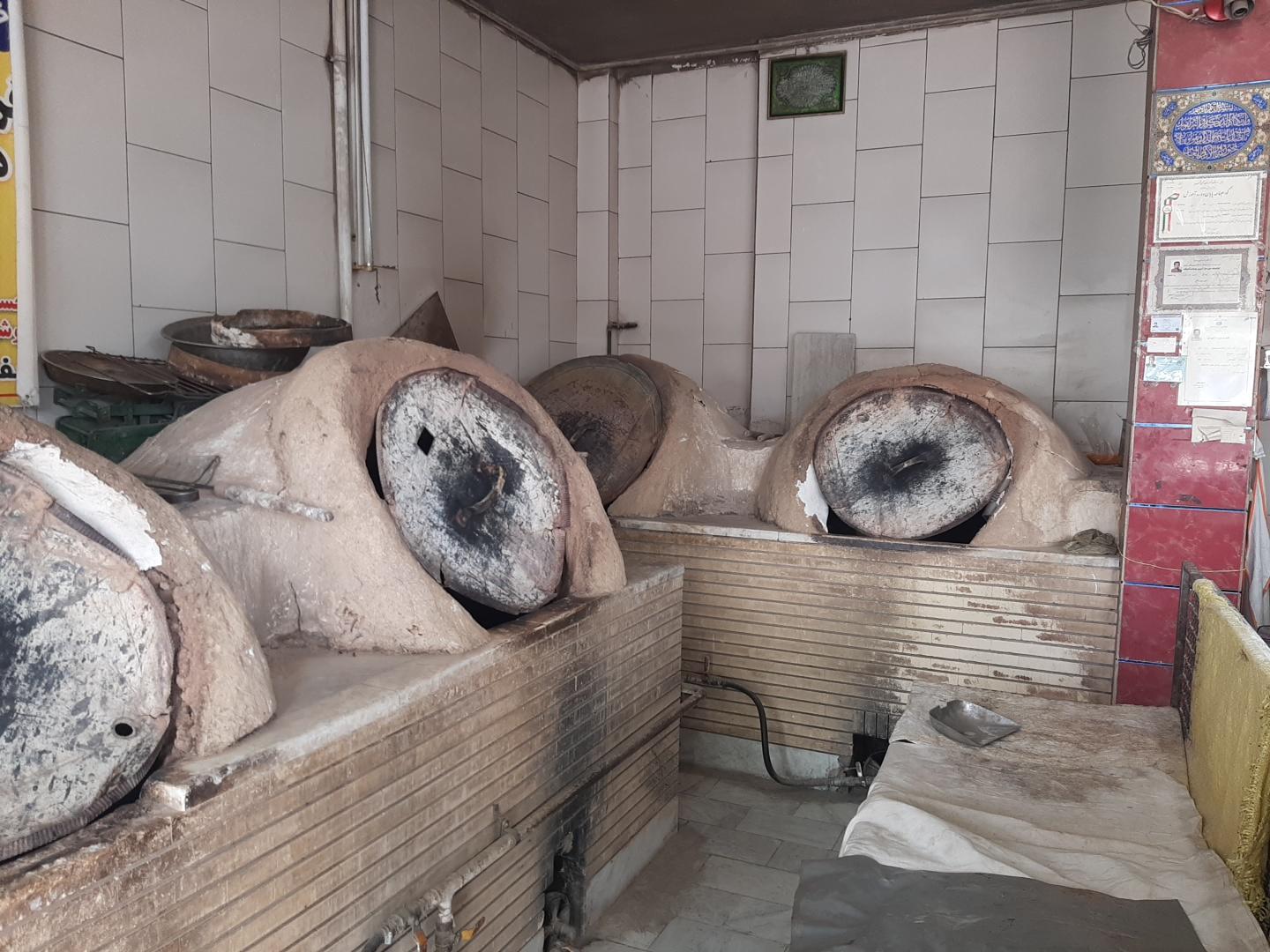 عکس نان خشکه پزی حاج حسین خوشبخت