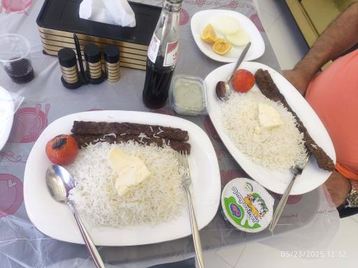 تهیه غذای قنبری 