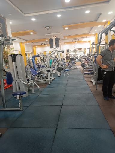 عکس باشگاه بدنسازی امپراطور 