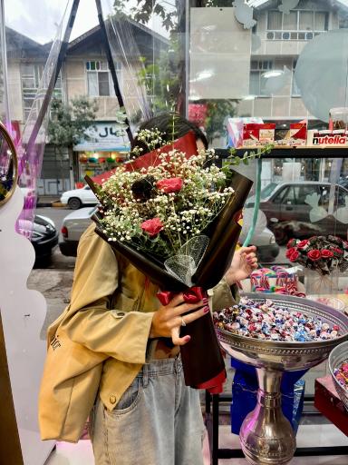 عکس فروشگاه سوئیس چاکلت 