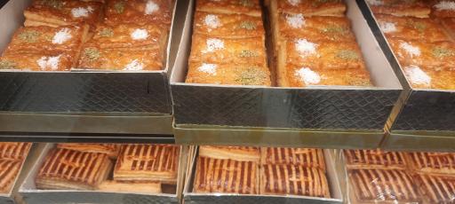 عکس قنادی نان سالم