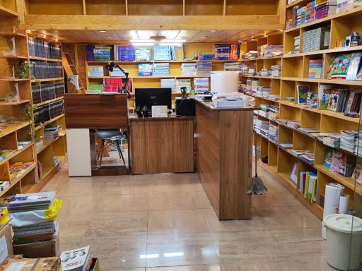 عکس کتاب فروشی ویتامین بوک
