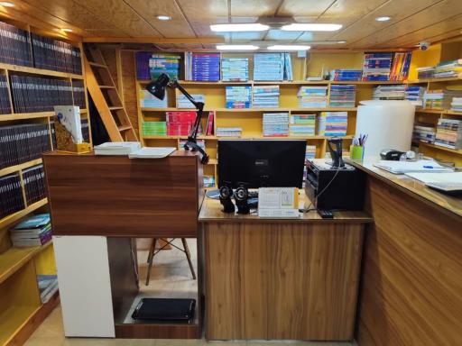 عکس کتاب فروشی ویتامین بوک