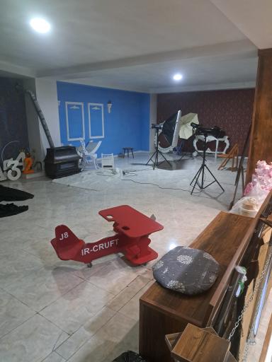 عکس آتلیه عکاسی و فیلمبرداری ایلیات