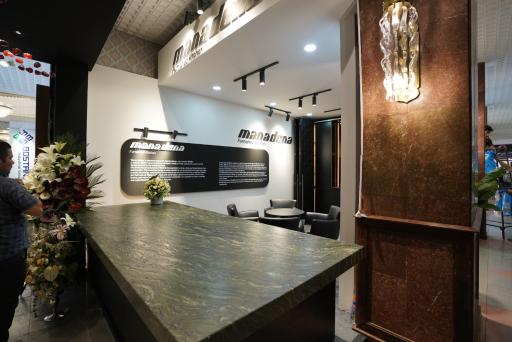 عکس مانادنا