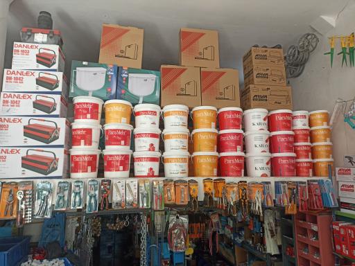 عکس رنگ و ابزار محمد