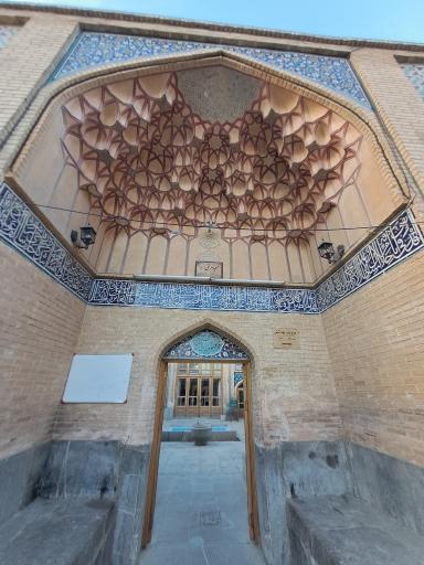 عکس مسجد سرخی