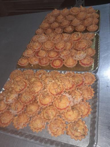 عکس شیرینی سرای آقا قناد