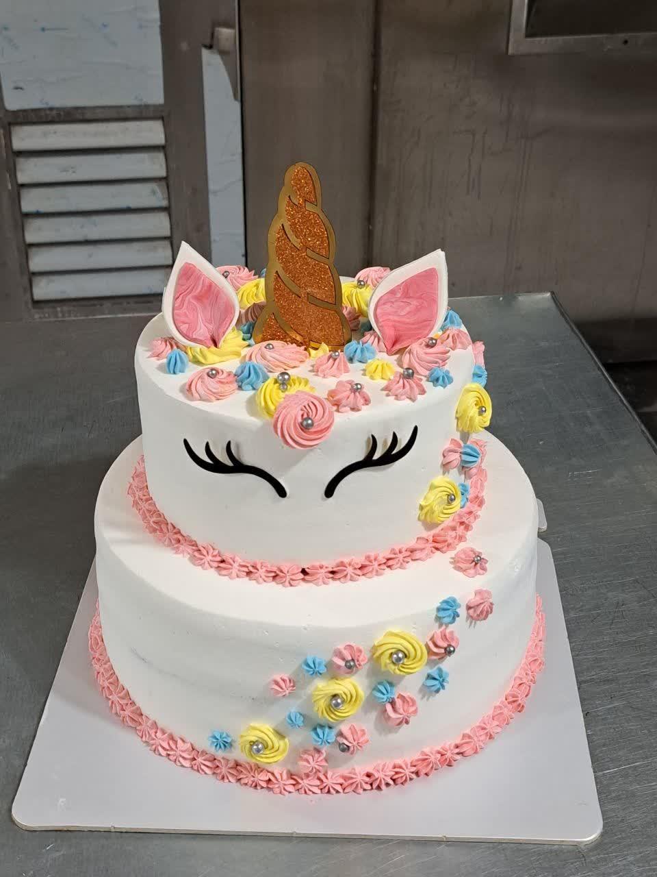 عکس شیرینی سرای آقا قناد