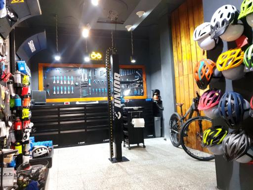 تعمیرگاه دوچرخه متا بایک