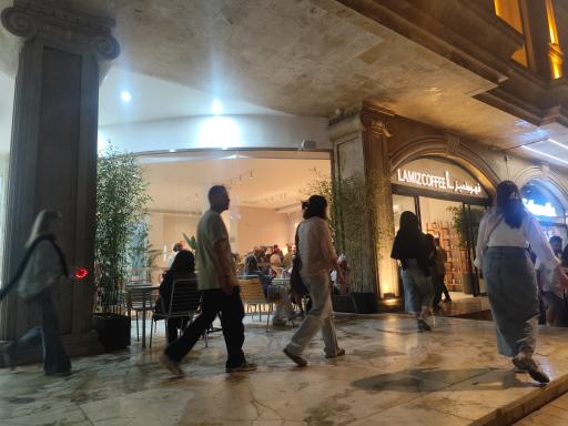 عکس قهوه لمیز شعبه خزرشهر 