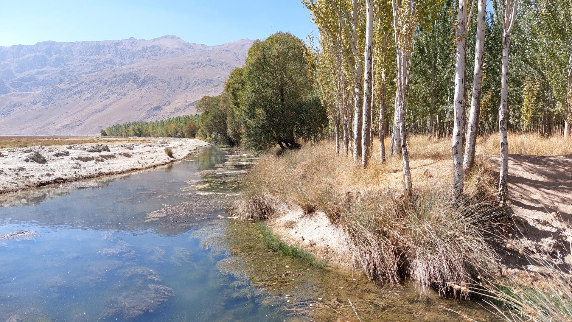 عکس تالاب گندمان