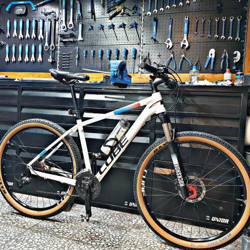 عکس تعمیرگاه دوچرخه متا بایک