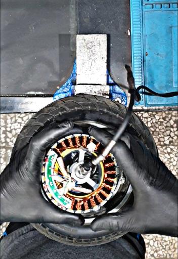 عکس تعمیرگاه دوچرخه متا بایک