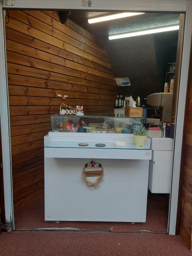 عکس کافه به لی