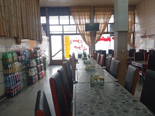 عکس رستوران جوان