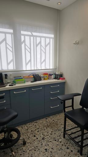 عکس آزمایشگاه پزشکی ماهدشت