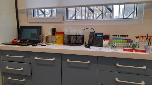 عکس آزمایشگاه پزشکی ماهدشت