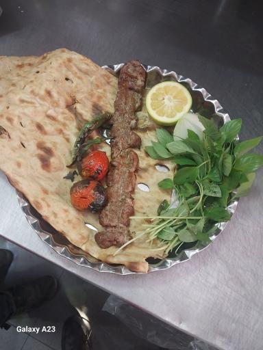 چلو کبابی بابا عباس