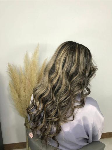 عکس آکادمی زیبایی سلیمه اشرفی