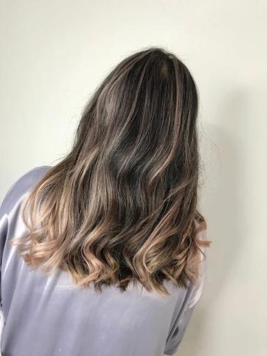 عکس آکادمی زیبایی سلیمه اشرفی