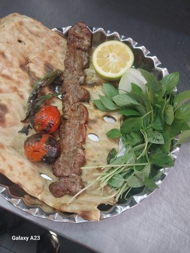 چلو کبابی بابا عباس