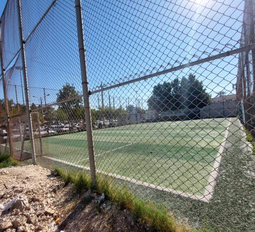 عکس زمین فوتبال چمن مصنوعی