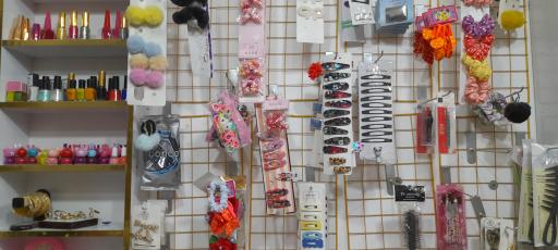 عکس پوشاک و لوازم آرایشی یاس