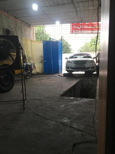 عکس تعمیرگاه تخصصی خودرو یاسین