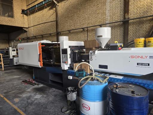 عکس ماشین های تزریق پلاستیک نداف