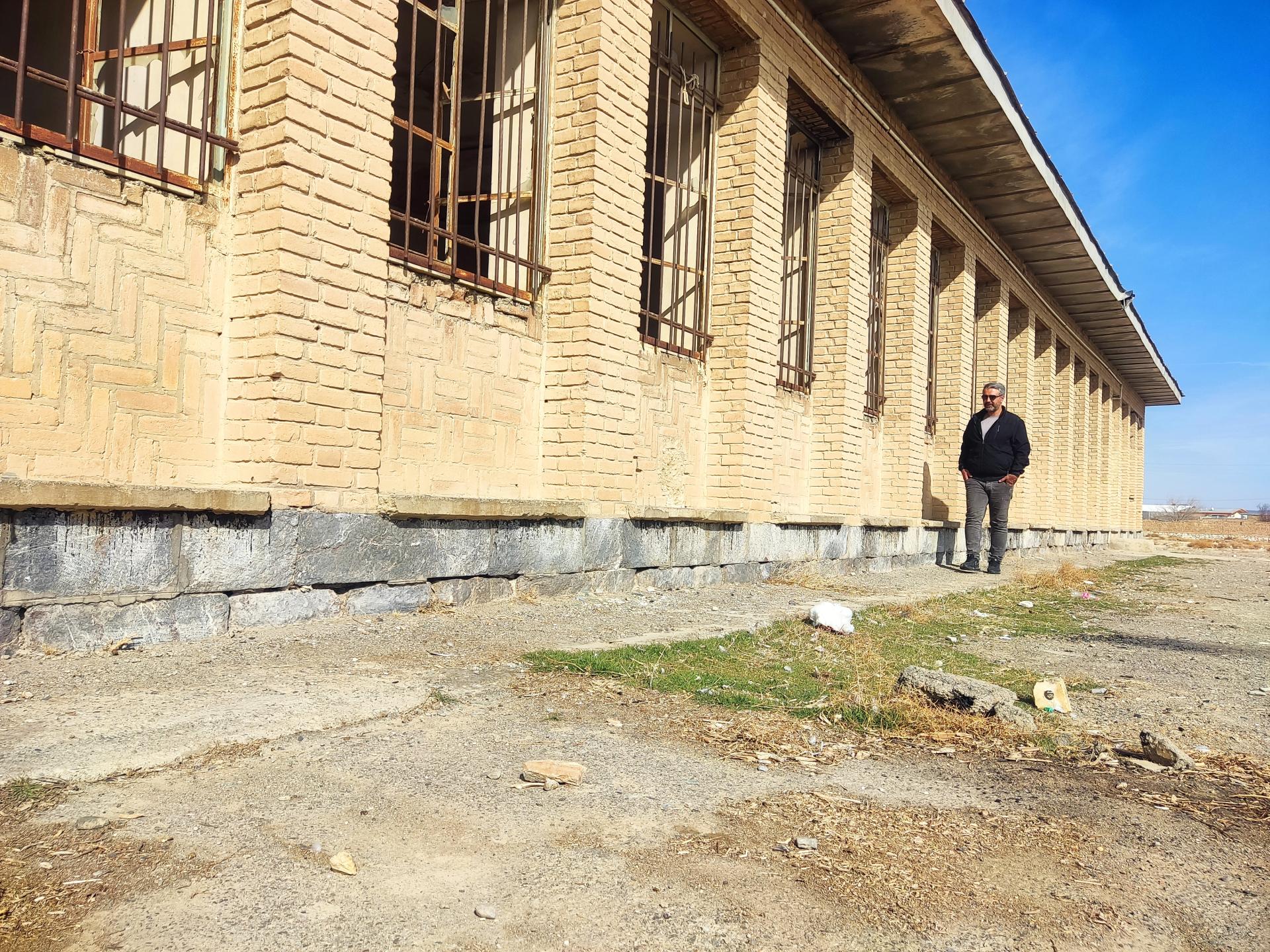 عکس مدرسه تاریخی وداغ 