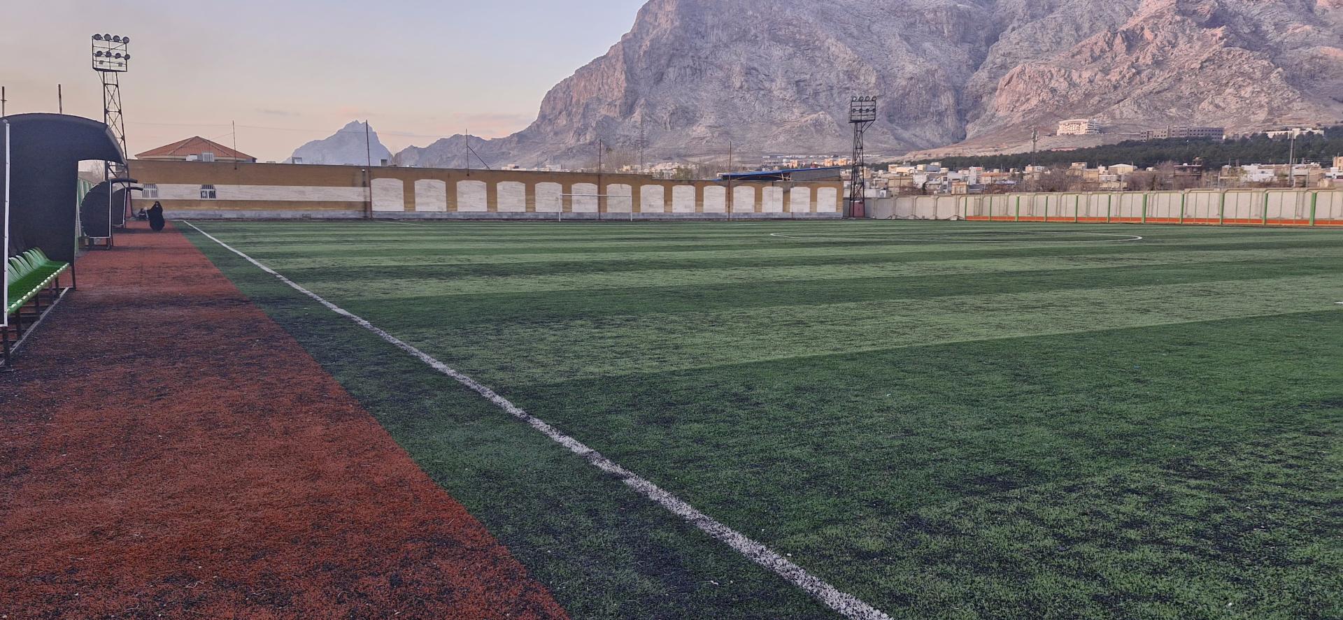 عکس چمن مصنوعی فوتبال 