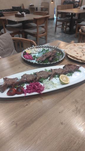 عکس رستوران جگر طوری