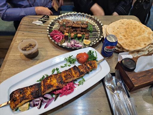 عکس رستوران جگر طوری