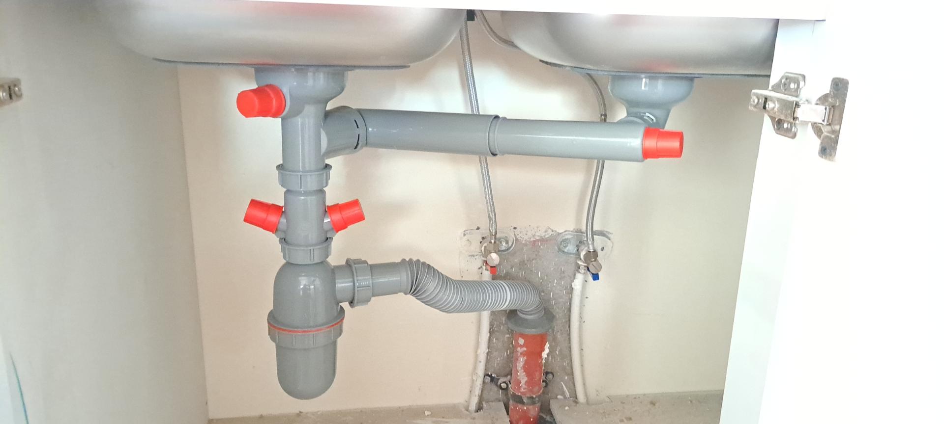 عکس تاسیسات آریا نصب پکیج رادیاتور  کولر آبی سیم کشی واحد