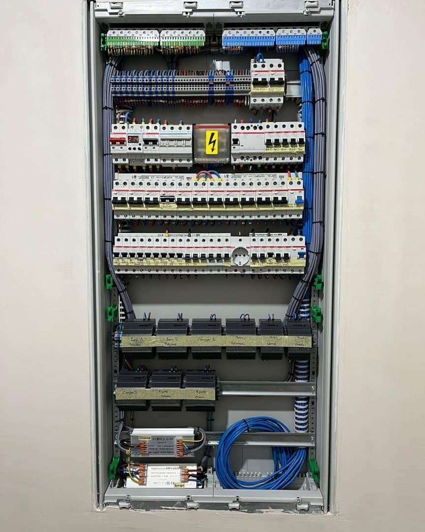 عکس تولید تابلو برق جهانگیری