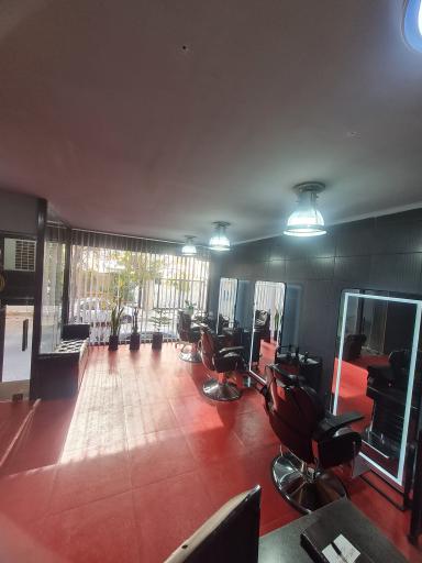 عکس آرایشگاه مردانه پرشین گلف