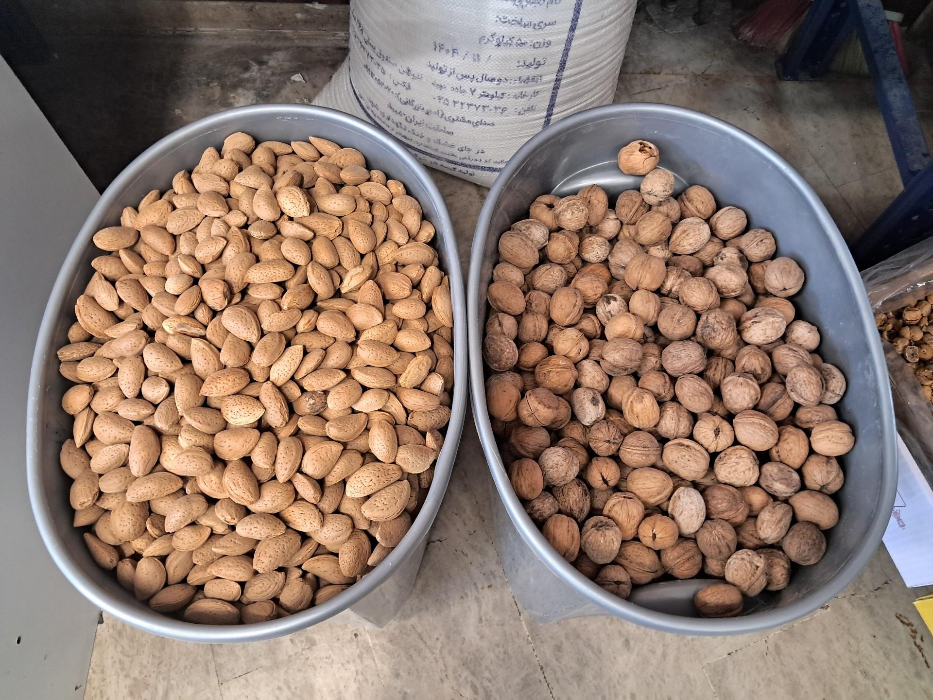 عکس فروشگاه مواد غذایی نبات خَش