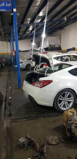 عکس مجتمع تخصصی هیوندا و کیا میرزاخانی 