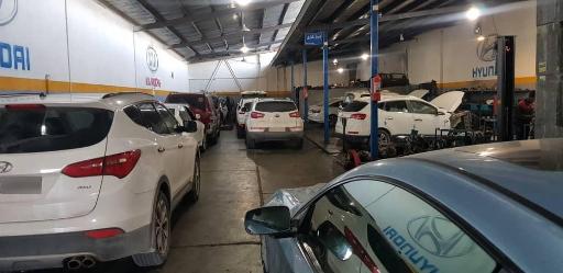 عکس مجتمع تخصصی هیوندا و کیا میرزاخانی 