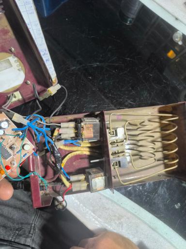 عکس تعمیرات لوازم خانگی ادیسون