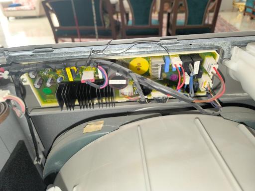 عکس تعمیرات لوازم خانگی ادیسون