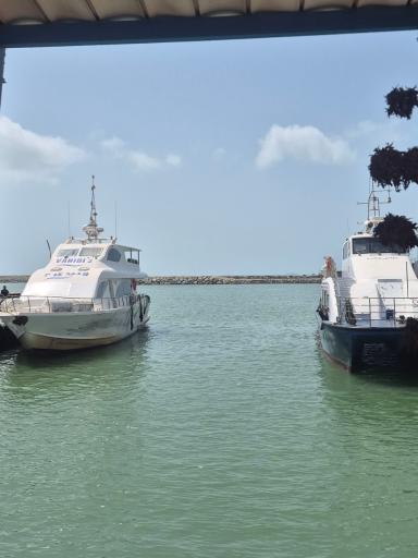 عکس ورودی اسکله شهید ذاکری قشم