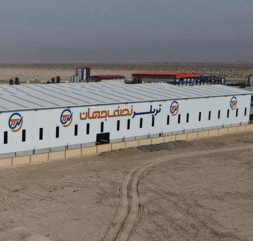 عکس کارخانه تندرتابان نصف جهان تریلر سازی