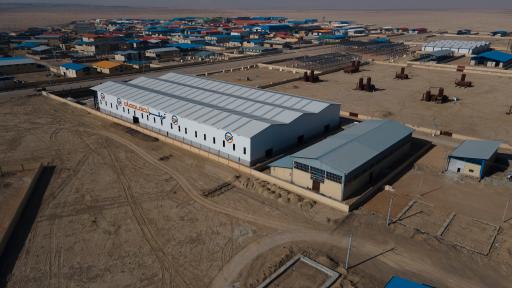 عکس کارخانه تندرتابان نصف جهان تریلر سازی