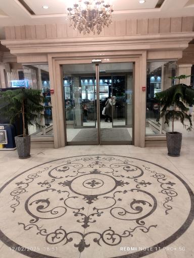 مرکز خرید ایران زمین