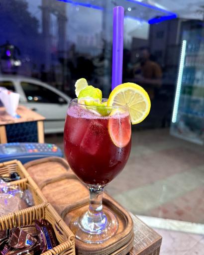 عکس کافه مایند چهار