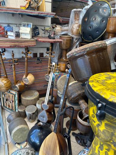 عکس فروشگاه موسیقی سایه