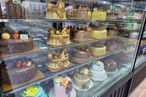 عکس شیرینی فروشی اصل تبریز