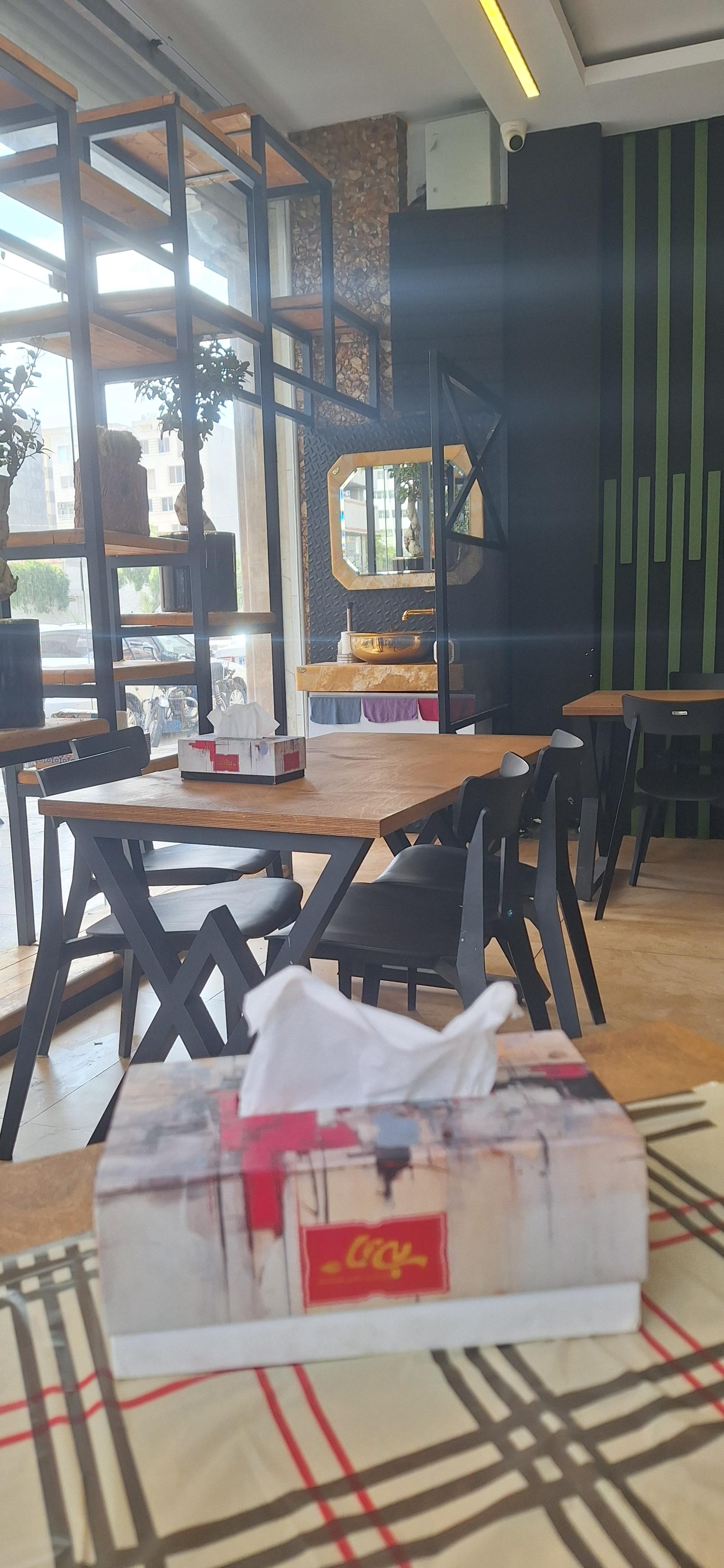 عکس کبابی بابا حاجی